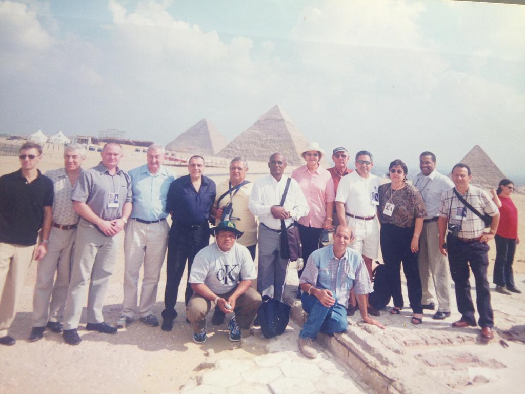 Pyramids Plateau Inn Giza ภายนอก รูปภาพ