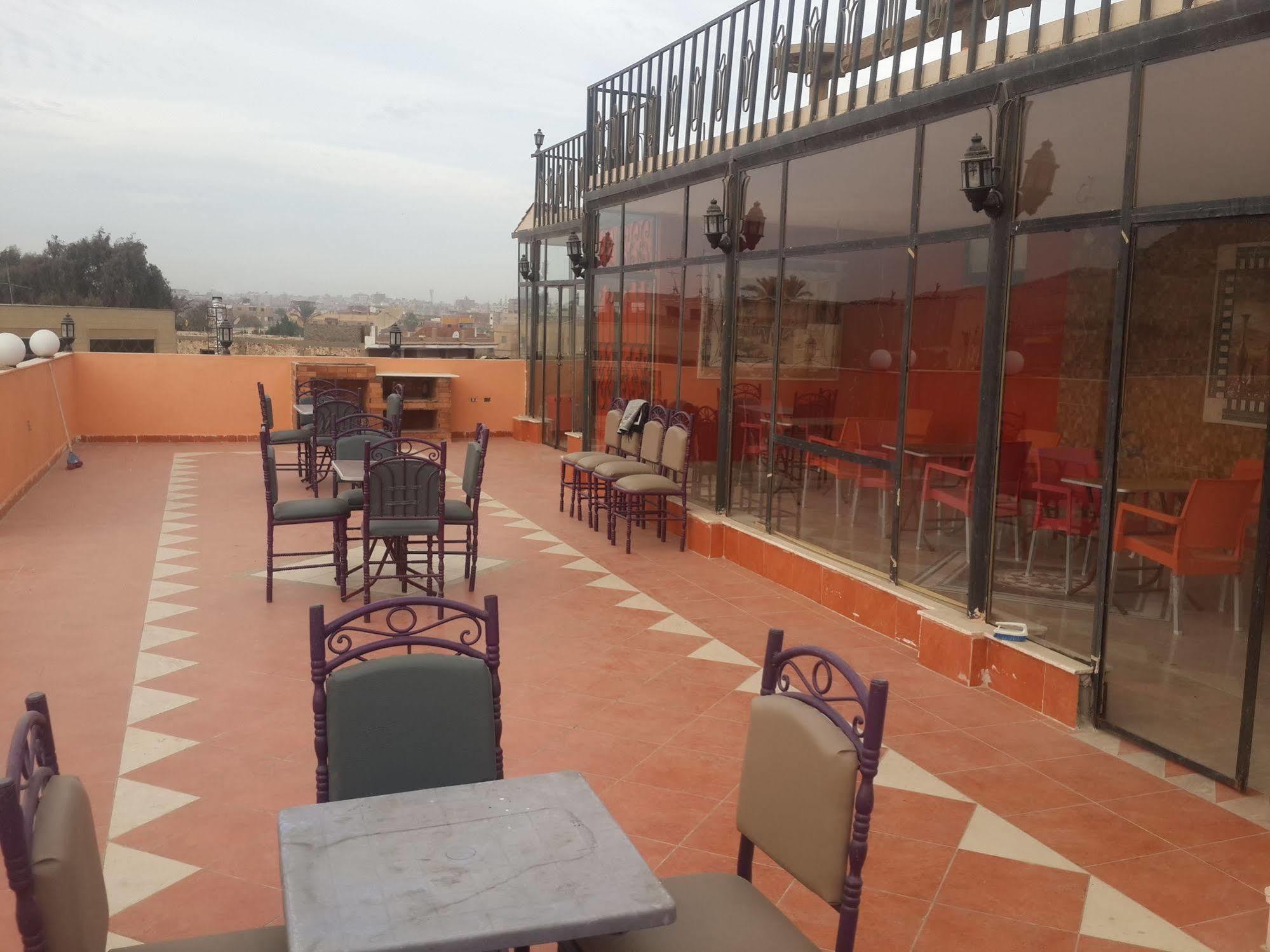 Pyramids Plateau Inn Giza ภายนอก รูปภาพ
